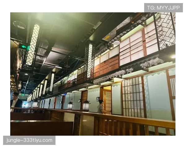 高亭宇训练完直接去吃人均三千的日料? 高亭宇训练完直接去吃人均三千的日料?